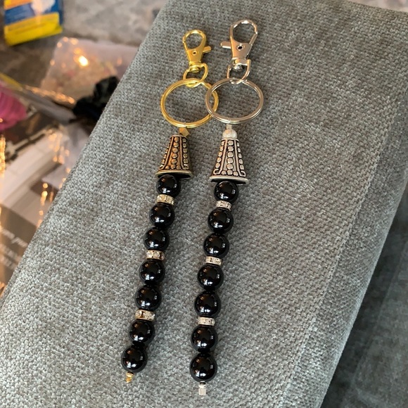 Black agate beaded handmade keychain - Picture 7 of 11